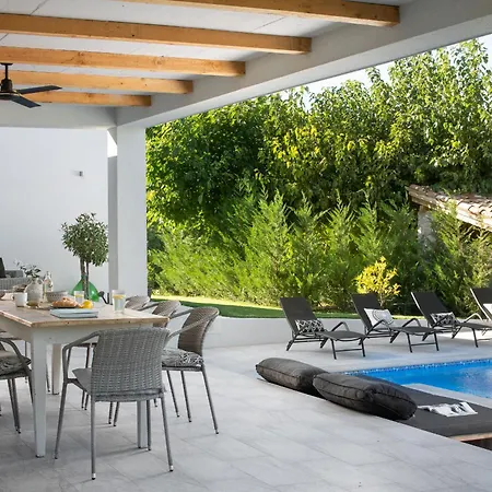 فيلة E - Stunning Modern *